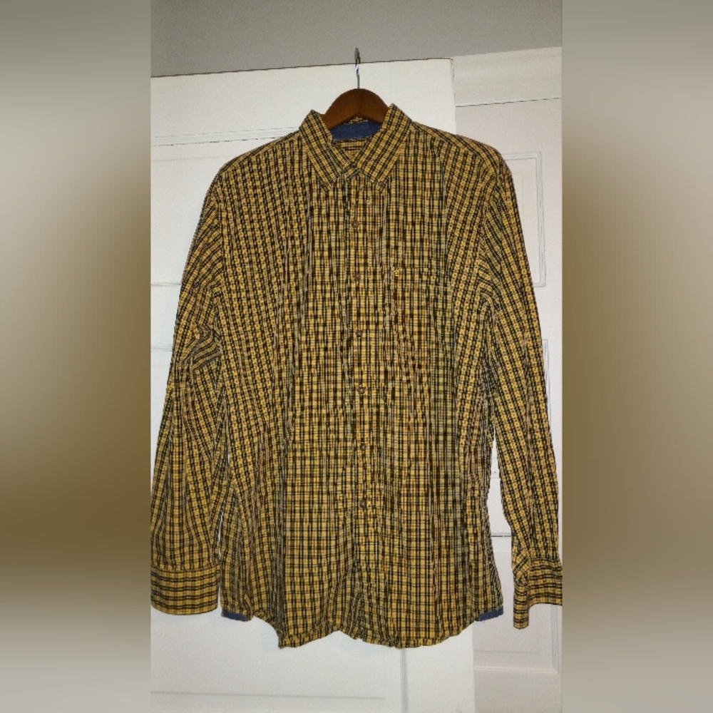 IZOD Men's long sleeve button down shirt size L